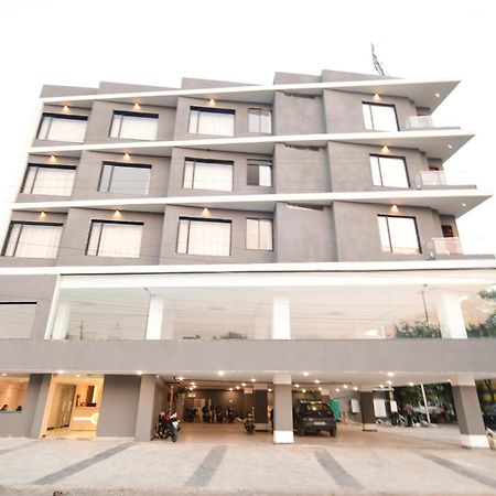 Aceotel Premier, Vijay Nagar Ιντόρ Εξωτερικό φωτογραφία