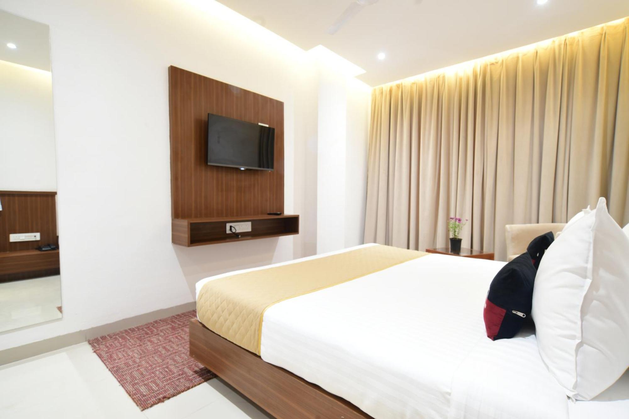 Aceotel Premier, Vijay Nagar Ιντόρ Εξωτερικό φωτογραφία